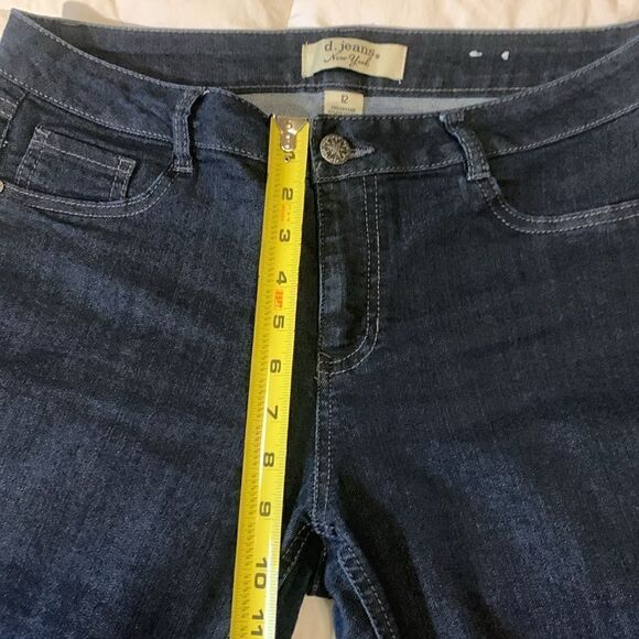 D. JEANS., New York, ladies size 12, like new, cotton/poly/spandex blend - Picture 9 of 11
